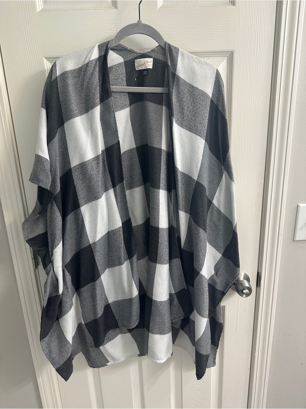 Universal Thread Black and White Plaid Poncho